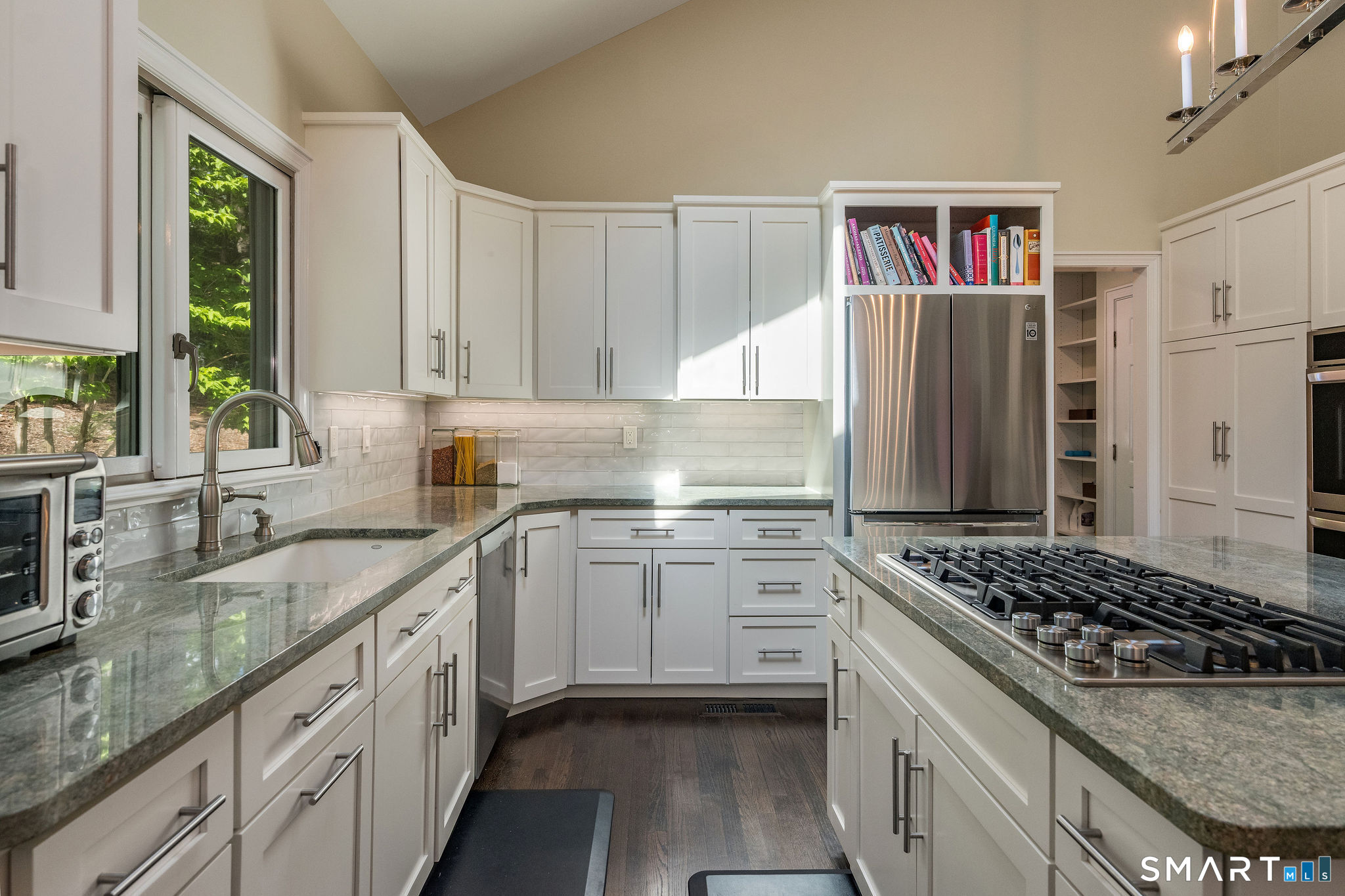 190 Wildcat Road Madison, CT 06443 - Photo 8 of 40