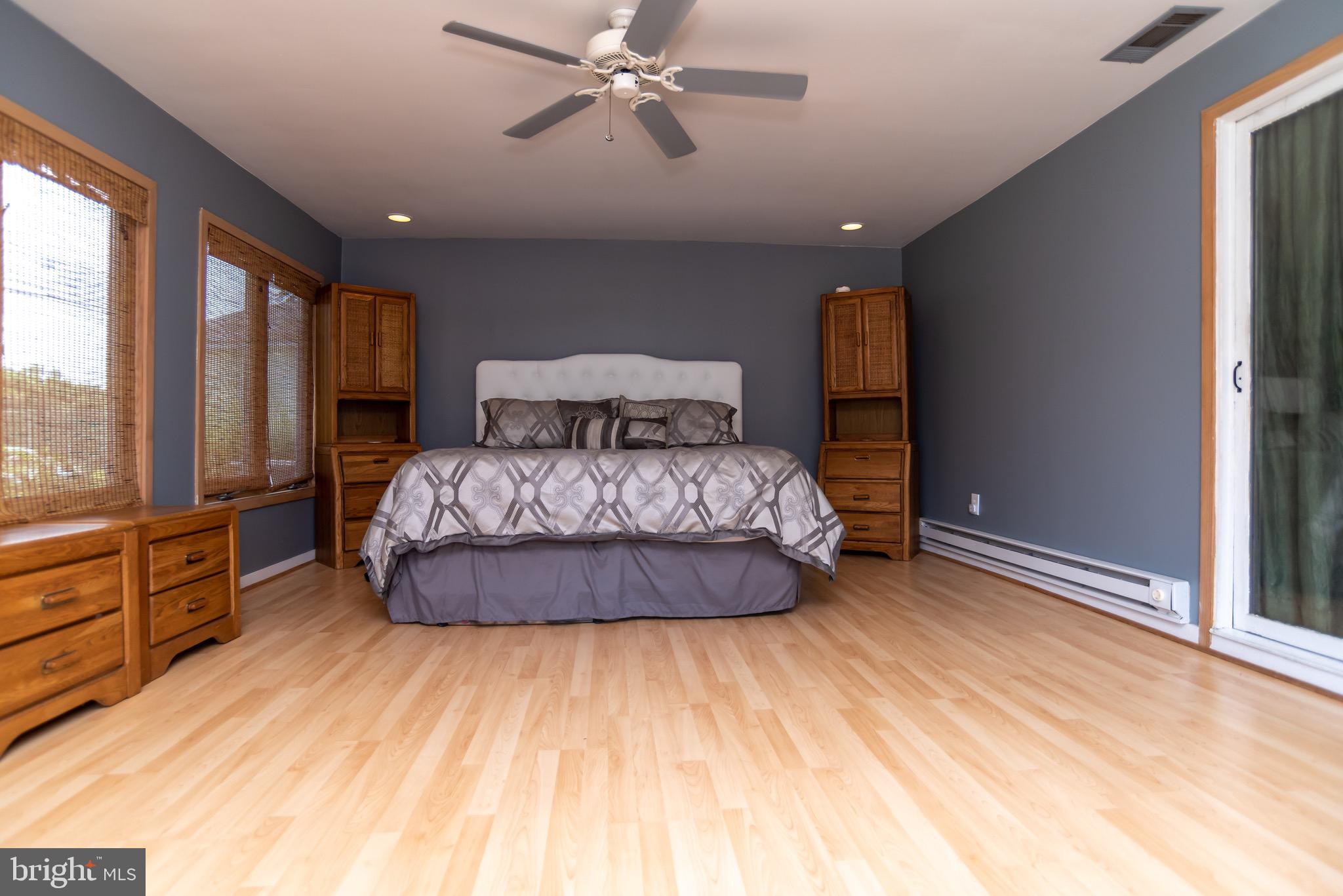 114 Timber Lane Levittown, PA 19054 - Photo 18 of 33