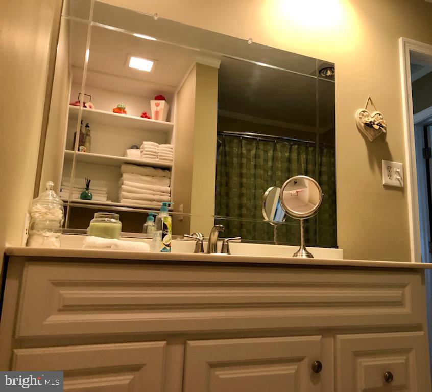 114 Timber Lane Levittown, PA 19054 - Photo 23 of 33