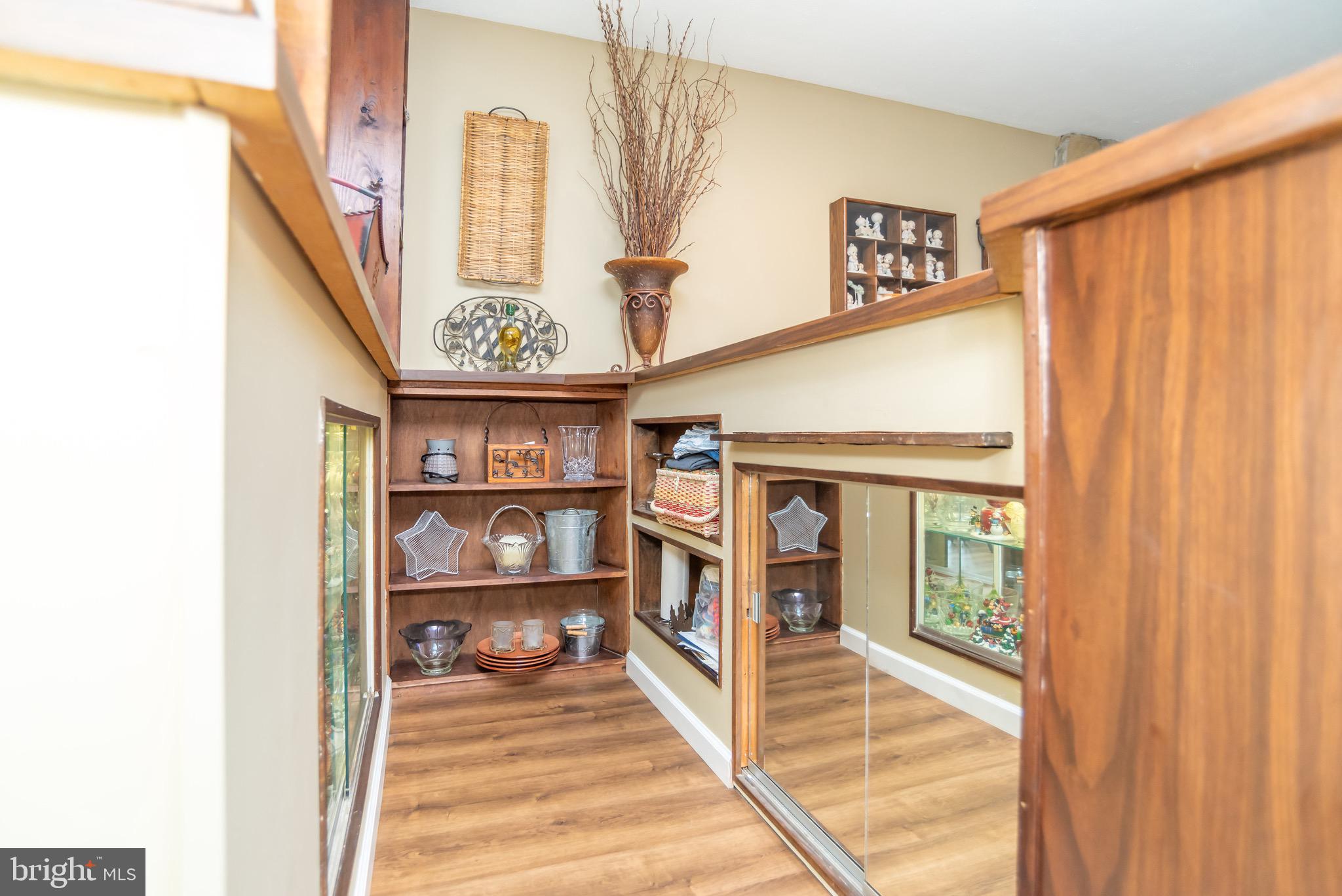 114 Timber Lane Levittown, PA 19054 - Photo 8 of 33