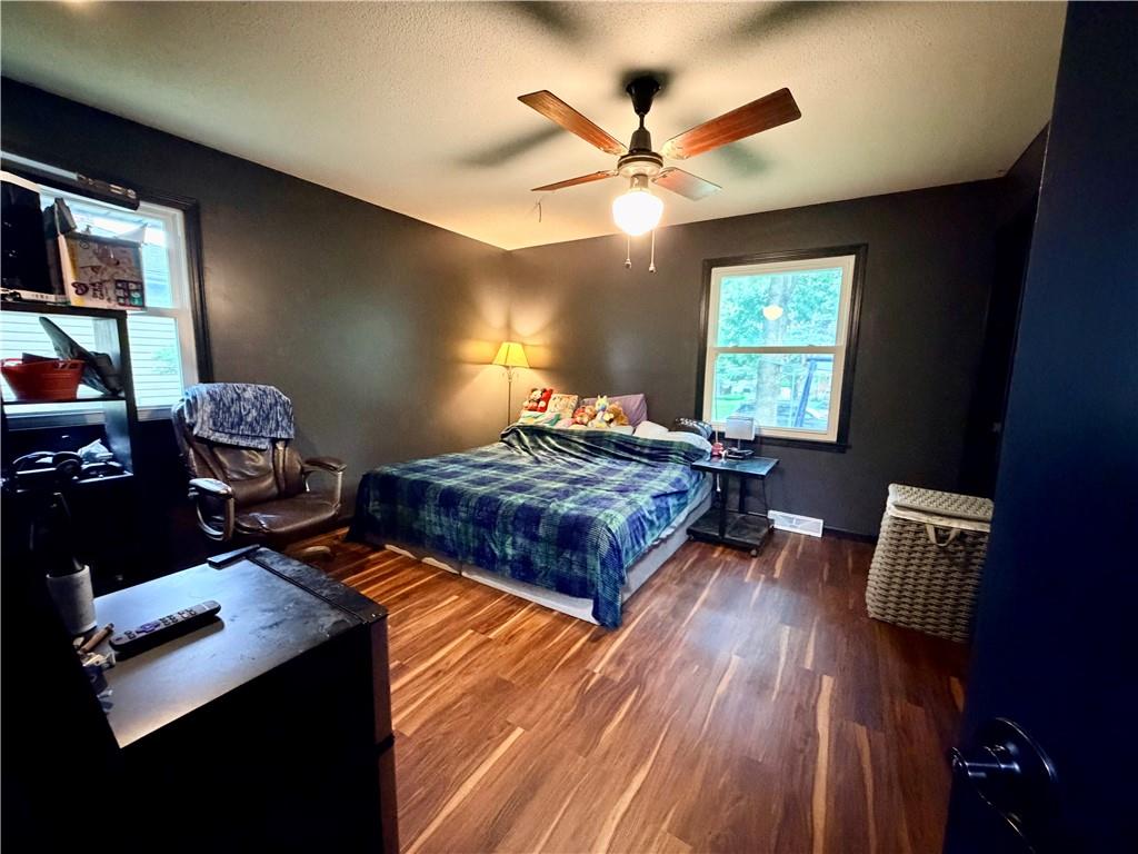 8951 Rene Street Lenexa, KS 66215 - Photo 12 of 25