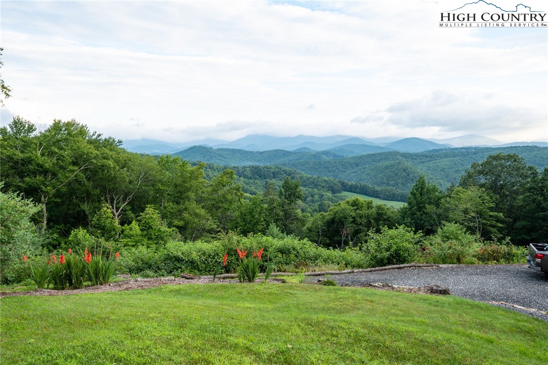 355 Chestnut Knob Road Boone, NC 28607 - Photo 4 of 45 Gallery Image 4