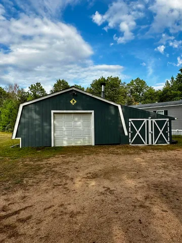 $195,000 | 1068 10th Avenue, Hancock, WI 54943