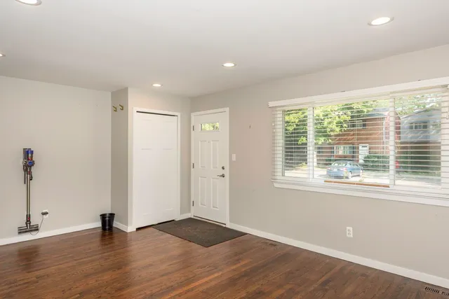 $240,000 | 3305 Williamsburg Road, Ann Arbor, MI 48108