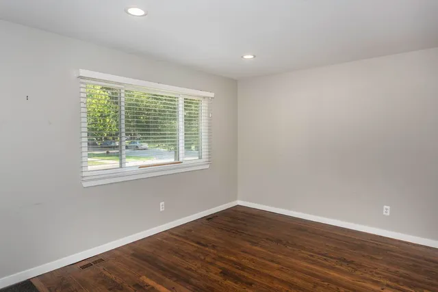 $240,000 | 3305 Williamsburg Road, Ann Arbor, MI 48108