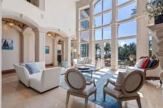 a kitchen that has a lot of cabinets in it