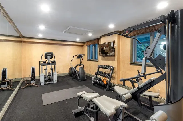 a view of a house with a big yard