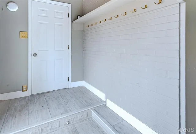 $539,900 | 452 Iris Lane, Kirkwood, MO 63122