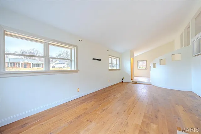 $539,900 | 452 Iris Lane, Kirkwood, MO 63122