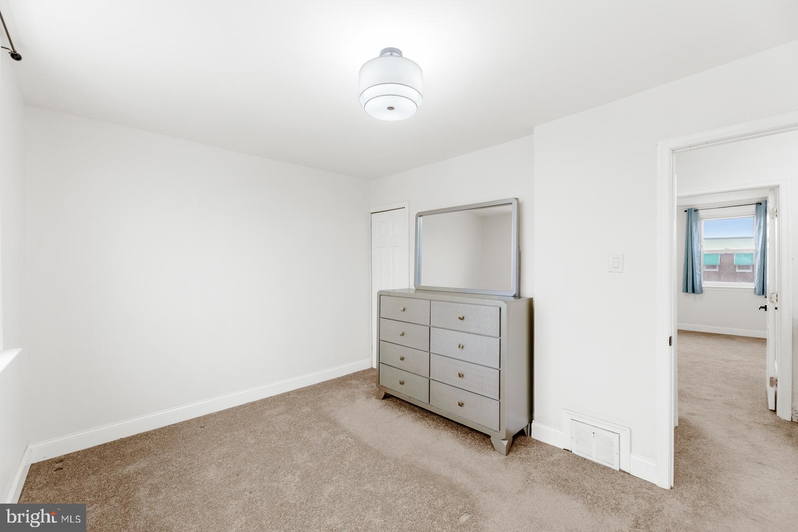 6302 Hegerman Street Philadelphia, PA 19135 - Photo 20 of 26