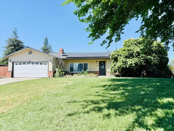 $375,000 | 535 North Roberta Way, Marysville, CA 95901