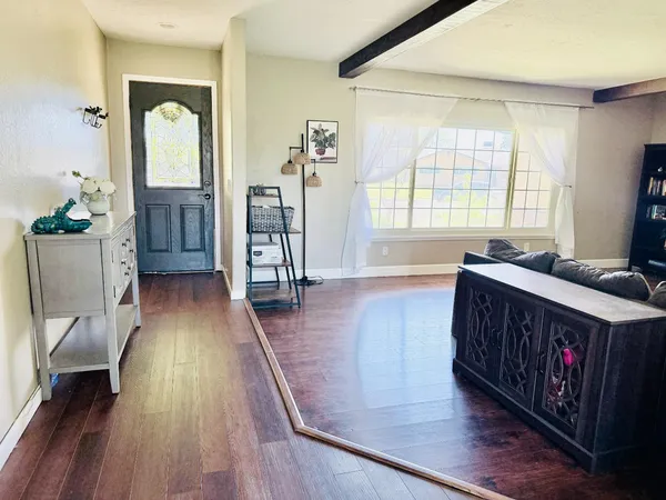 $375,000 | 535 North Roberta Way, Marysville, CA 95901