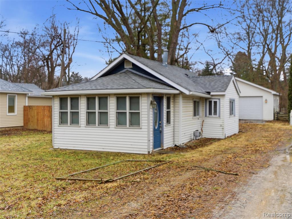 3161 Grant Road Rochester Hills, MI 48309 - Photo 1 of 10