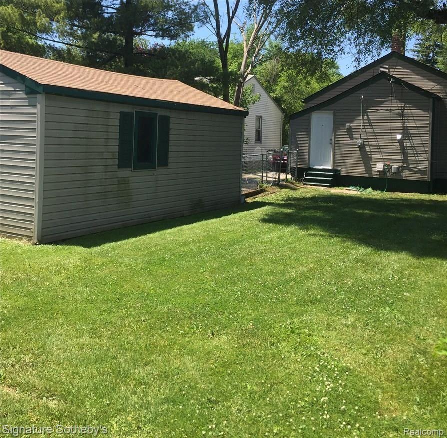 1962 Martin Road Ferndale, MI 48220 - Photo 6 of 13 FullSizeRender(3).jpg