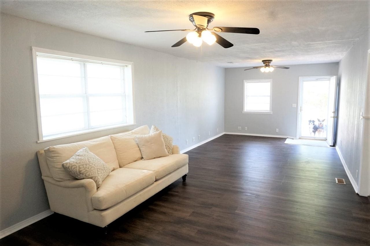 735 Holly Street Perry, OK 73077 - Photo 12 of 31 Gallery Image 12