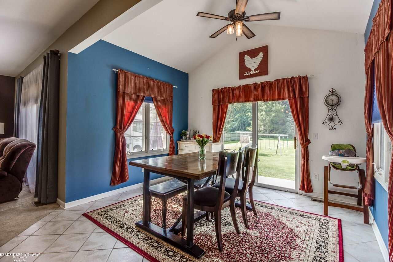52655 Fairchild Road Chesterfield, MI 48051 - Photo 8 of 22