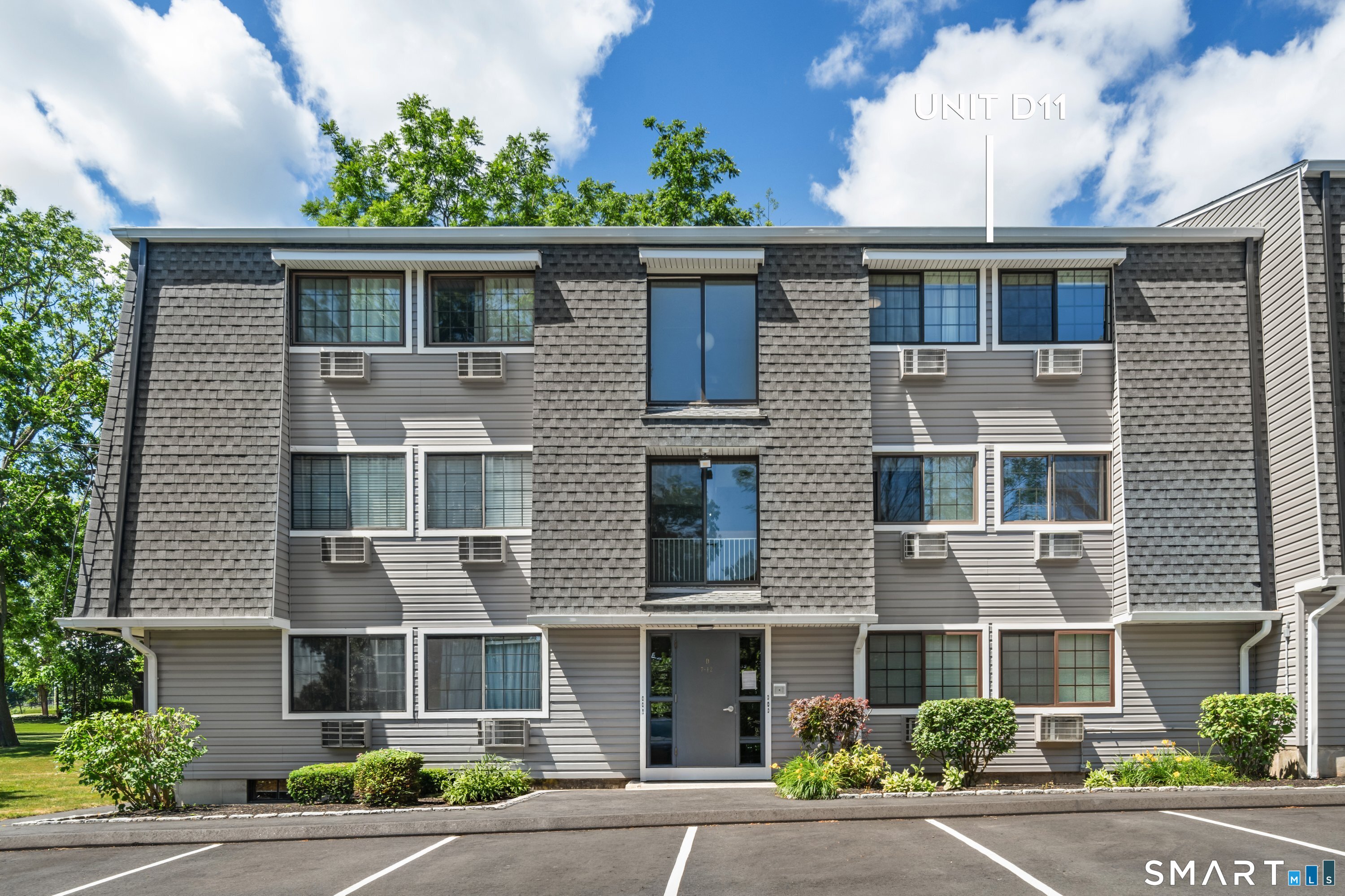 187 Flax Hill Road, Unit D11 Norwalk, CT 06854 - Photo 1 of 30