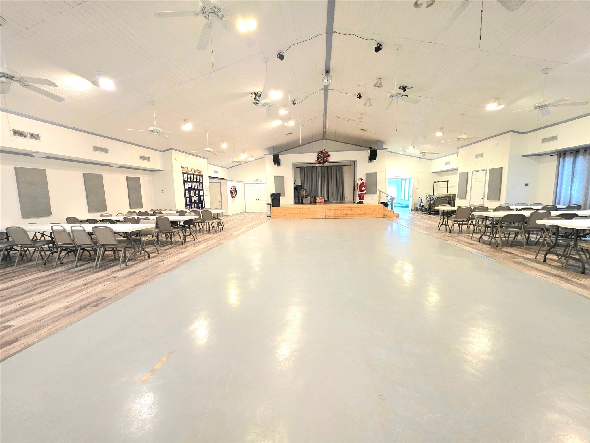 141 Canal Drive Point Blank, TX 77364 - Photo 27 of 28 a large kitchen with a large counter top appliances and cabinets