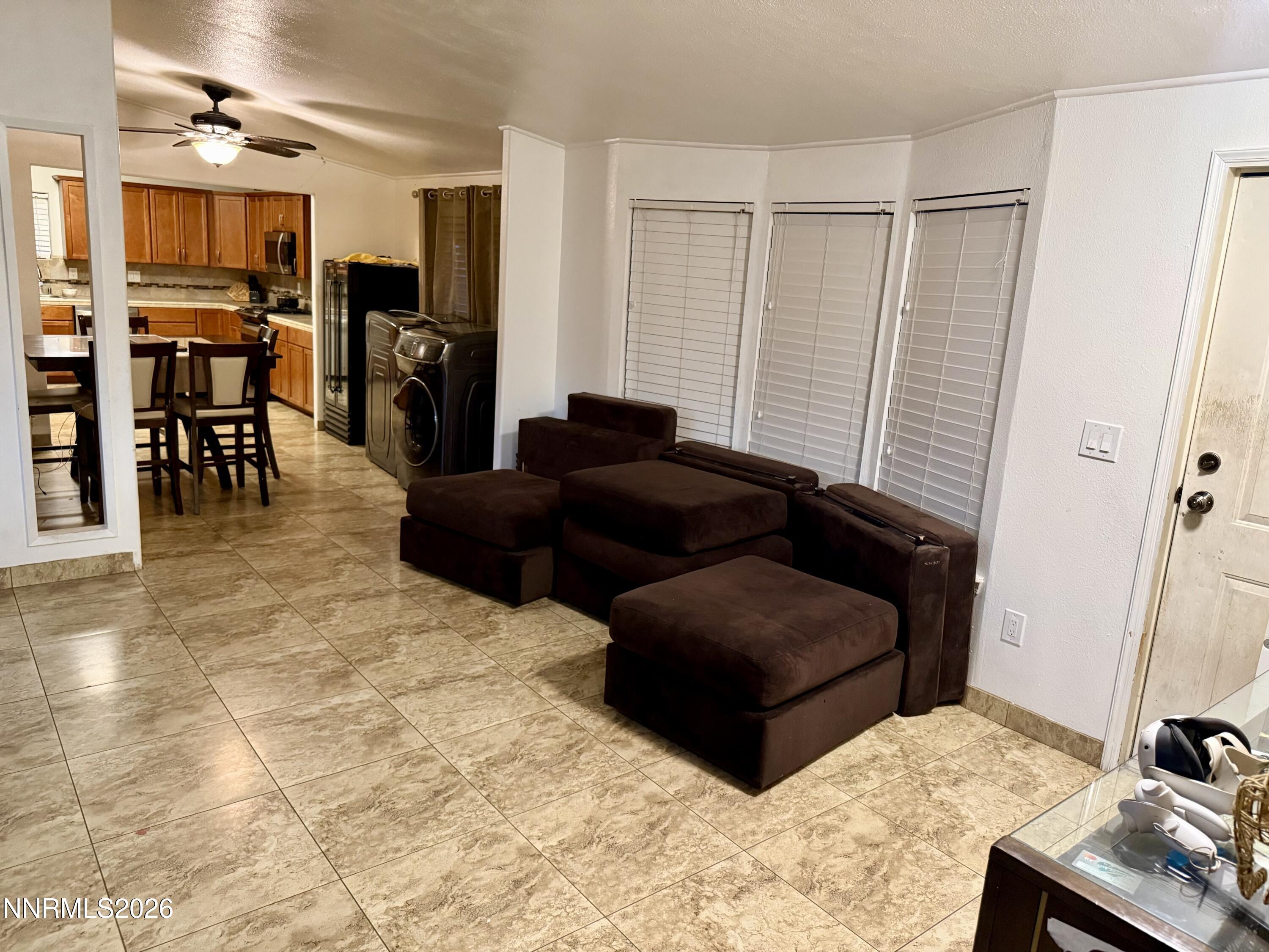 16380 Enargite Circle Reno, NV 89521 - Photo 11 of 27 L
