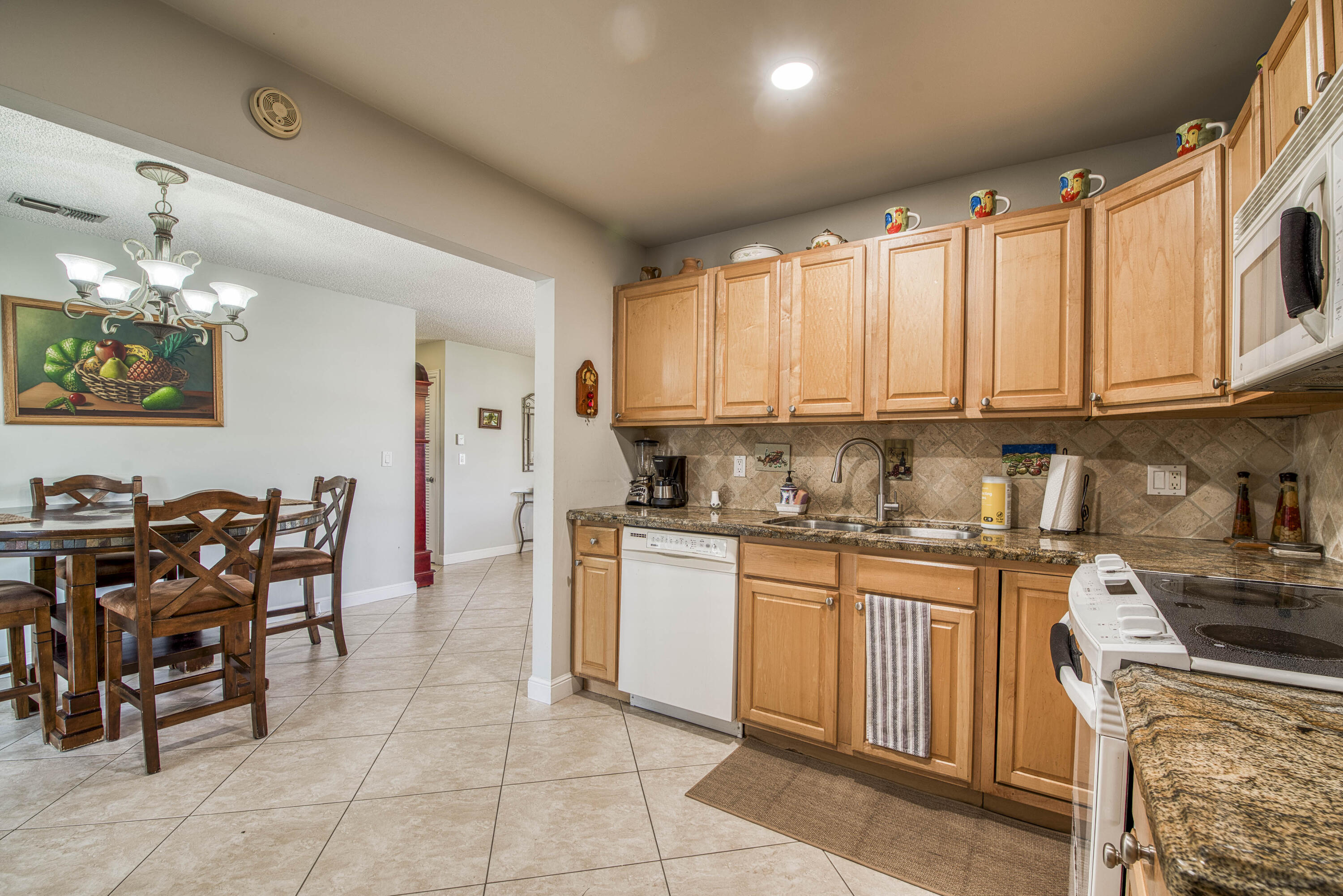 19468 Delaware Circle Boca Raton, FL 33434 - Photo 12 of 24 _IMG9878_HDR