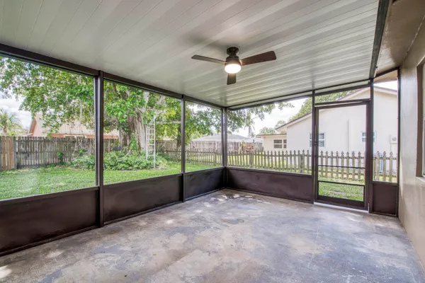 $3,200 | 19468 Delaware Circle, Boca Raton, FL 33434