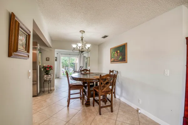 $3,200 | 19468 Delaware Circle, Boca Raton, FL 33434