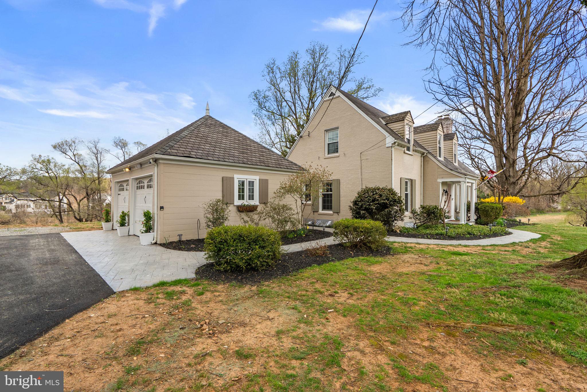 16510 Batchellors Forest Road Olney, MD 20832 - Photo 8 of 62 2 Car Garage
