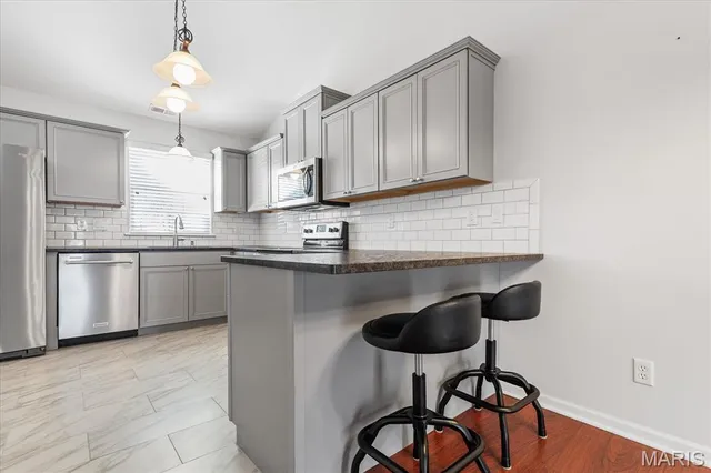 $285,000 | 12 Quiet Meadow Court, St. Peters, MO 63376