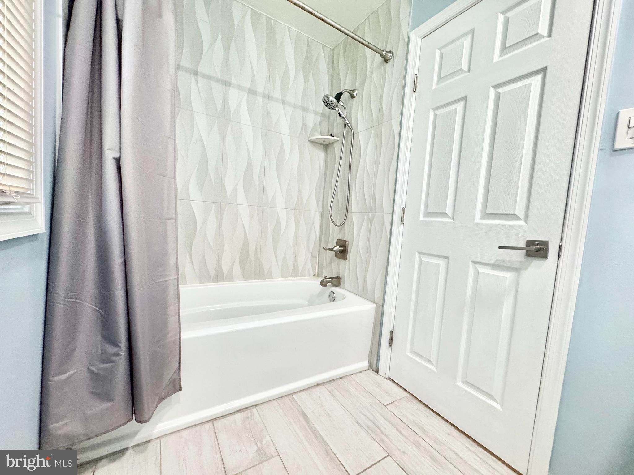 129 A New Albany Road Moorestown, NJ 08057 - Photo 14 of 16 main bath