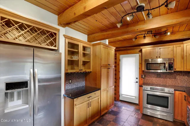 $638,000 | 7228 West Senequoteen Trail, Spirit Lake, ID 83869