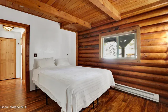 $638,000 | 7228 West Senequoteen Trail, Spirit Lake, ID 83869