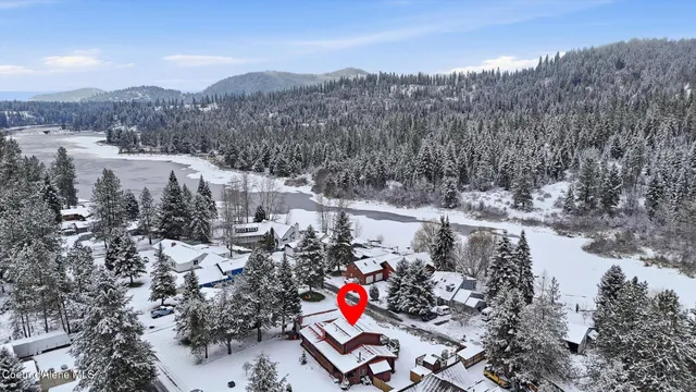 $638,000 | 7228 West Senequoteen Trail, Spirit Lake, ID 83869