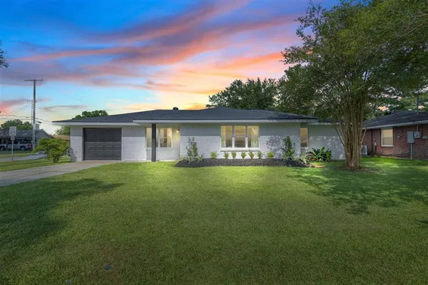 $219,900 | 4701 Desoto Street, Lake Charles, LA 70607