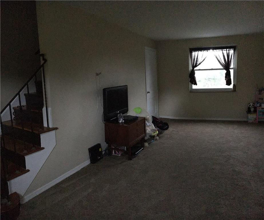 1513 Bevan Road Whitehall, PA 15227 - Photo 8 of 25 Gallery Image 8