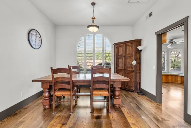 $935,000 | 28885 Shadow Valley Lane, Santa Clarita, CA 91390