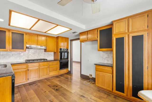 $935,000 | 28885 Shadow Valley Lane, Santa Clarita, CA 91390