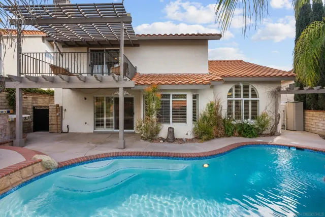 $935,000 | 28885 Shadow Valley Lane, Santa Clarita, CA 91390