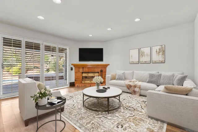 $935,000 | 28885 Shadow Valley Lane, Santa Clarita, CA 91390