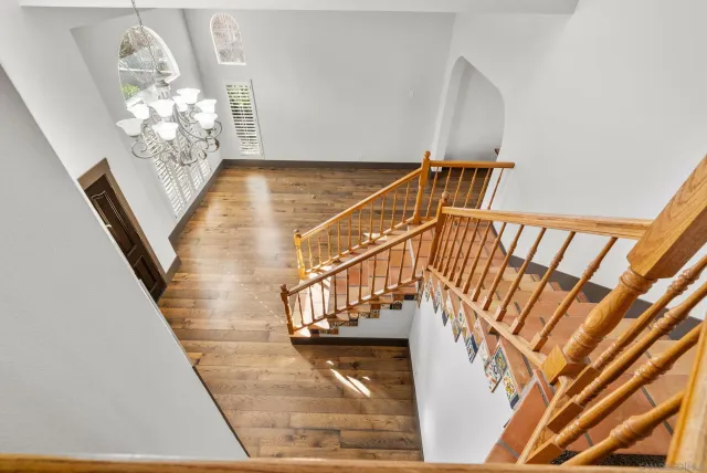 $935,000 | 28885 Shadow Valley Lane, Santa Clarita, CA 91390