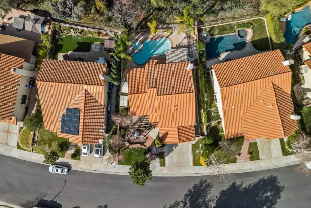 $935,000 | 28885 Shadow Valley Lane, Santa Clarita, CA 91390