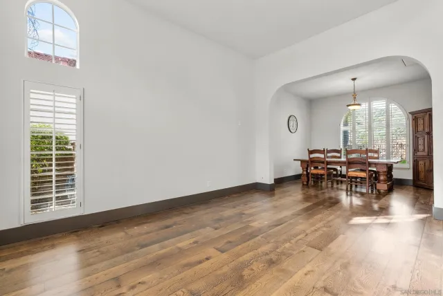 $935,000 | 28885 Shadow Valley Lane, Santa Clarita, CA 91390