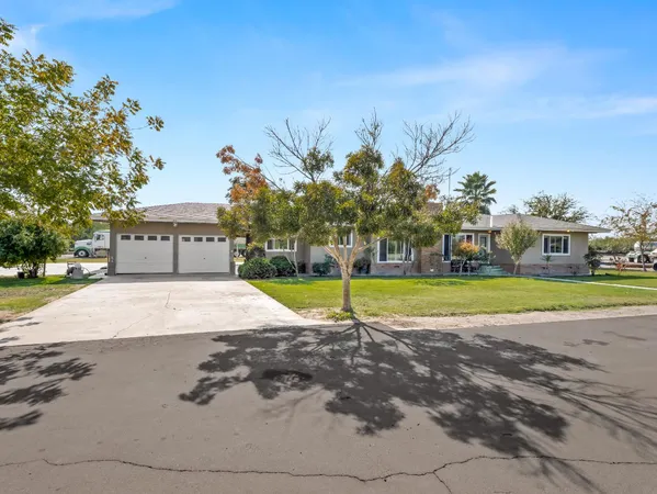 $899,000 | 20445 Manning Avenue, San Joaquin, CA 93660