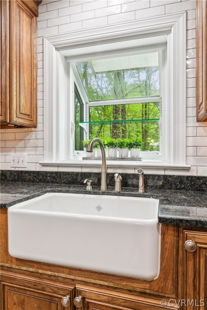 204 Old Cart Road Williamsburg, VA 23188 - Photo 18 of 49 a view of a sink and a window