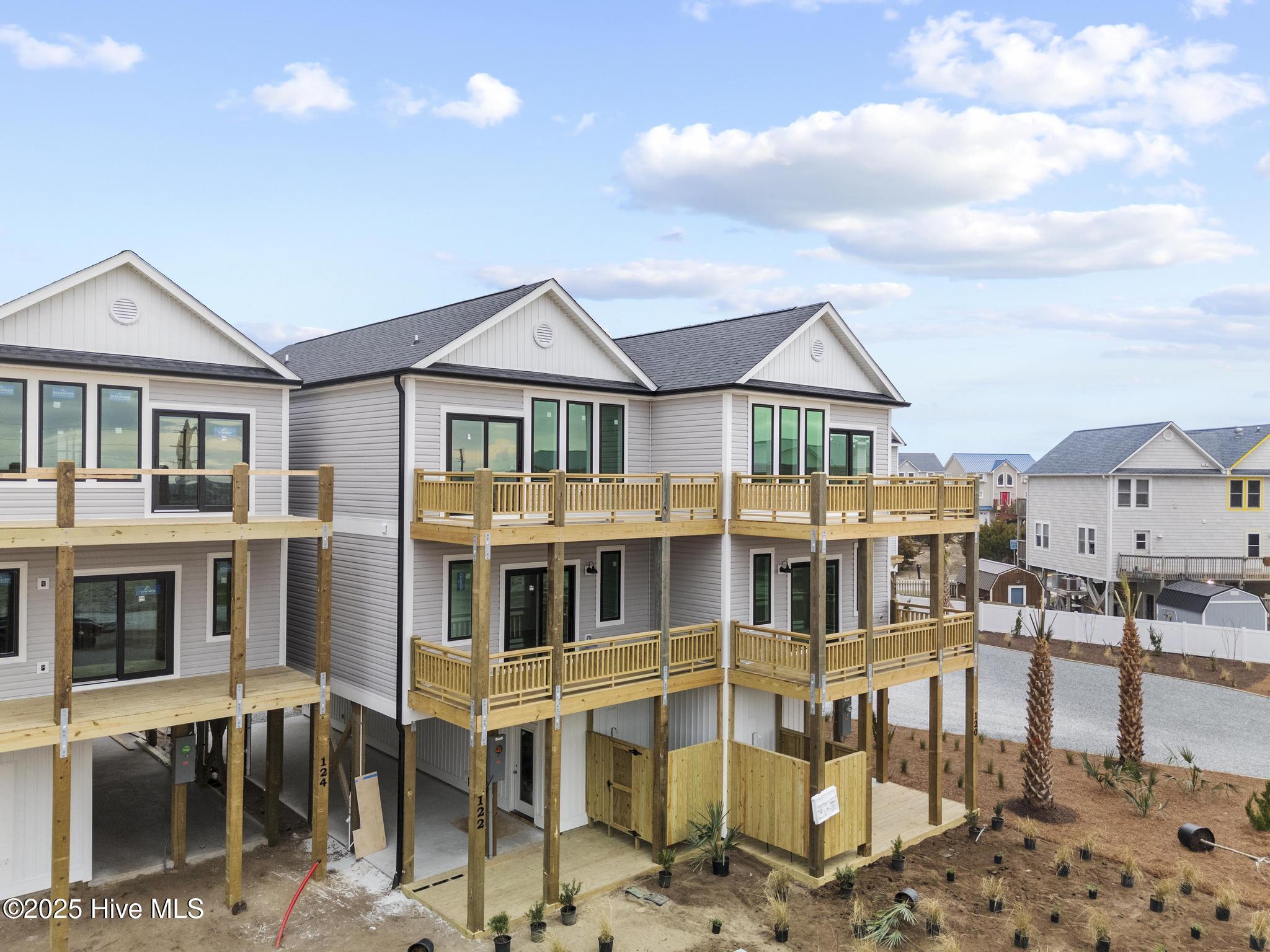 120 Shell Road Surf City, NC 28445 - Photo 6 of 82 DJI_20250304165700_0530_D