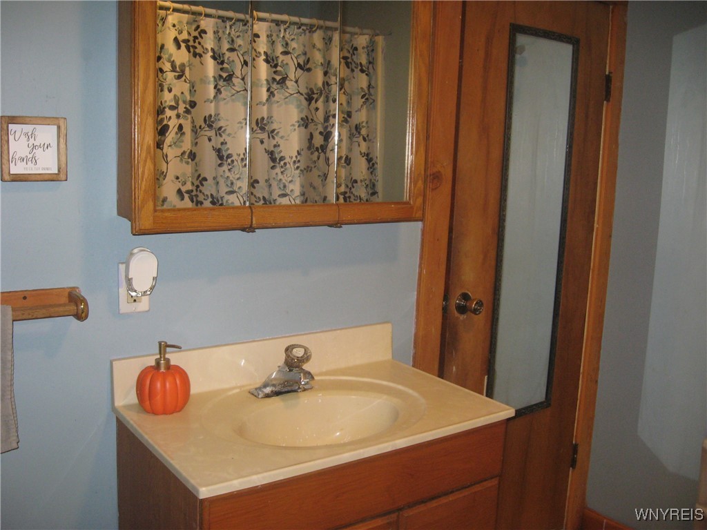 71 Summit Street Le Roy, NY 14482 - Photo 11 of 28