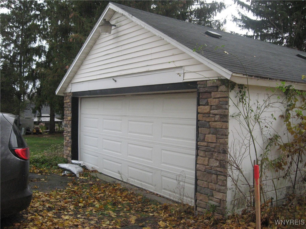 71 Summit Street Le Roy, NY 14482 - Photo 23 of 28