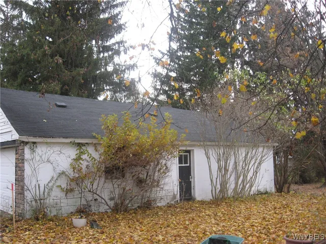 $179,900 | 71 Summit Street, Le Roy, NY 14482