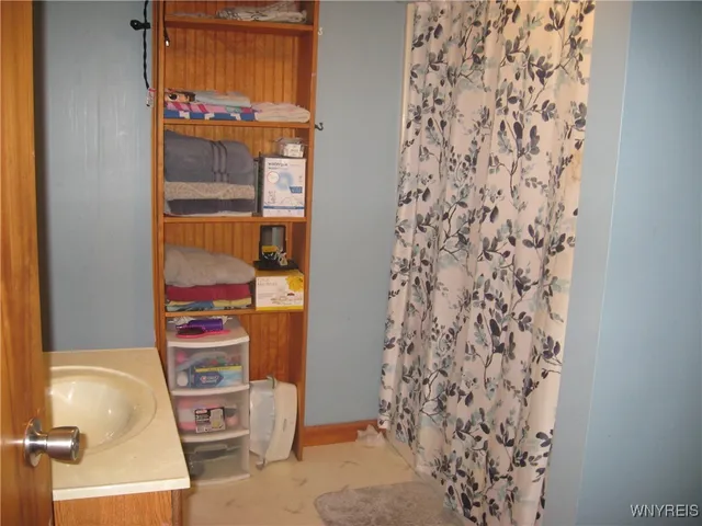 $179,900 | 71 Summit Street, Le Roy, NY 14482