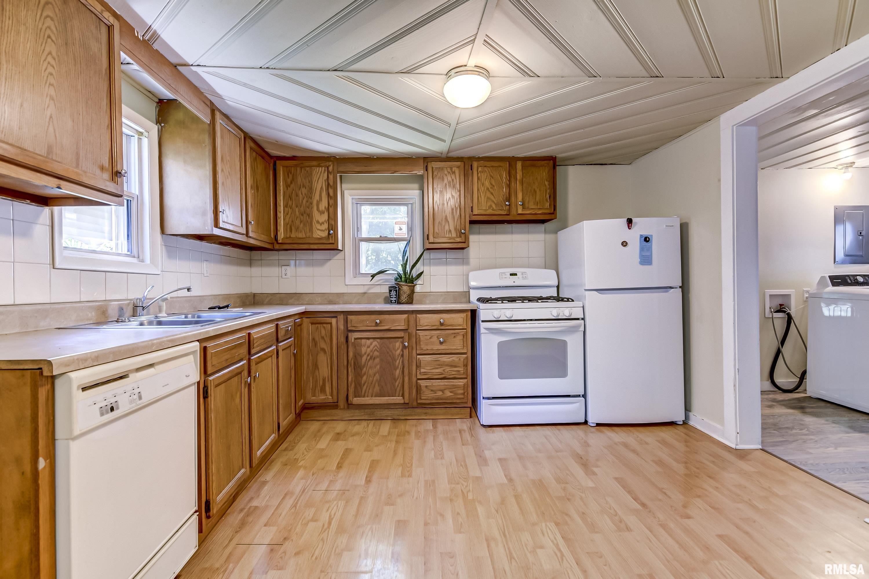 3333 Rita Avenue Springfield, IL 62703 - Photo 13 of 34