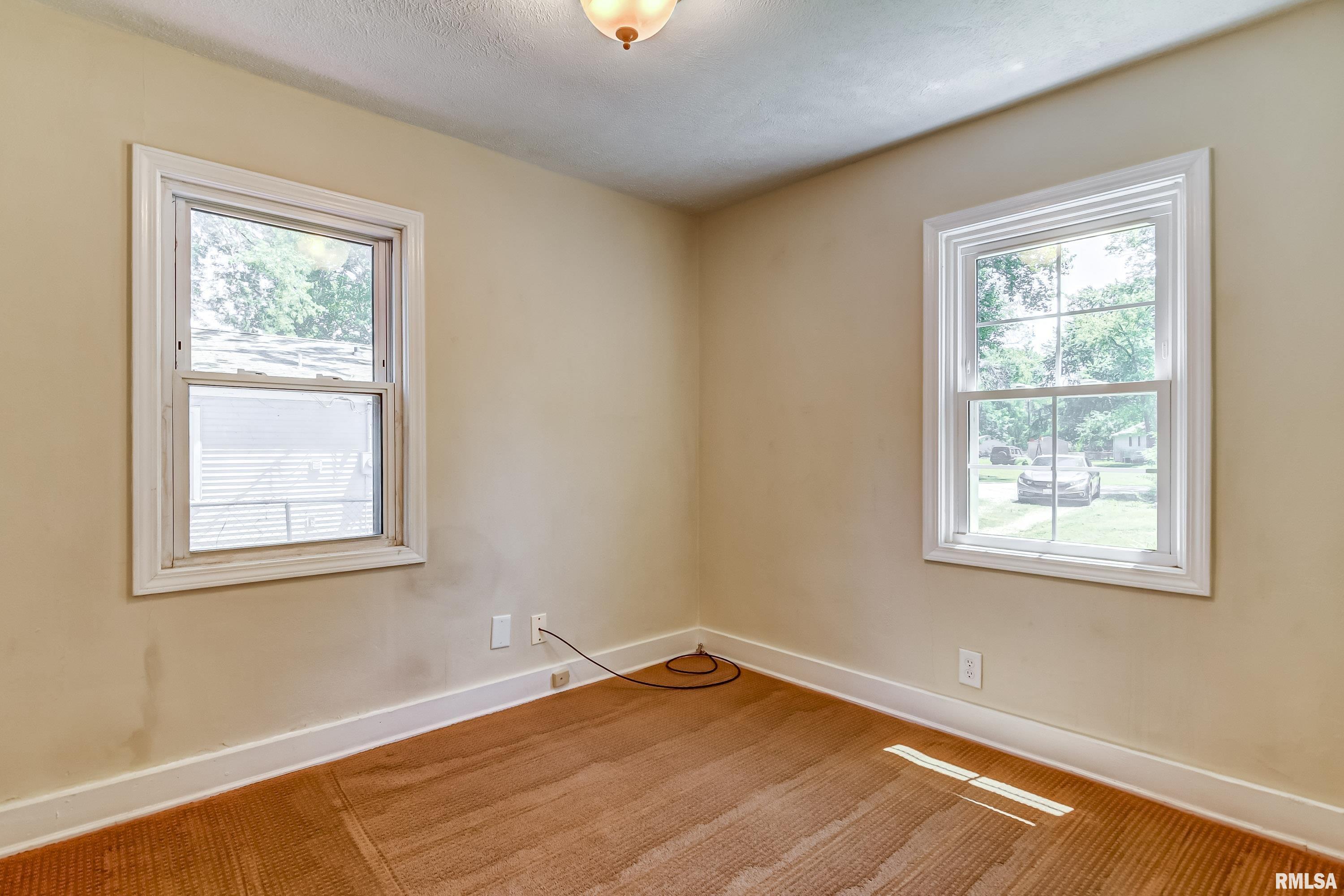 3333 Rita Avenue Springfield, IL 62703 - Photo 24 of 34